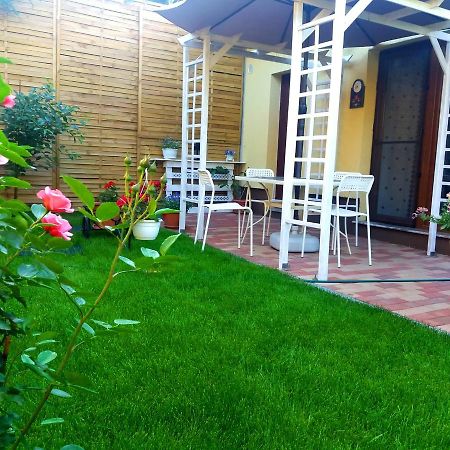 Casuta Bunicilor Villa บูคาเรสต์ ภายนอก รูปภาพ