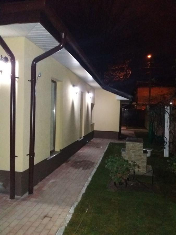 Casuta Bunicilor Villa บูคาเรสต์ ภายนอก รูปภาพ