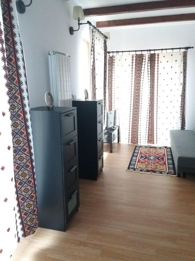 Casuta Bunicilor Villa บูคาเรสต์ ภายนอก รูปภาพ